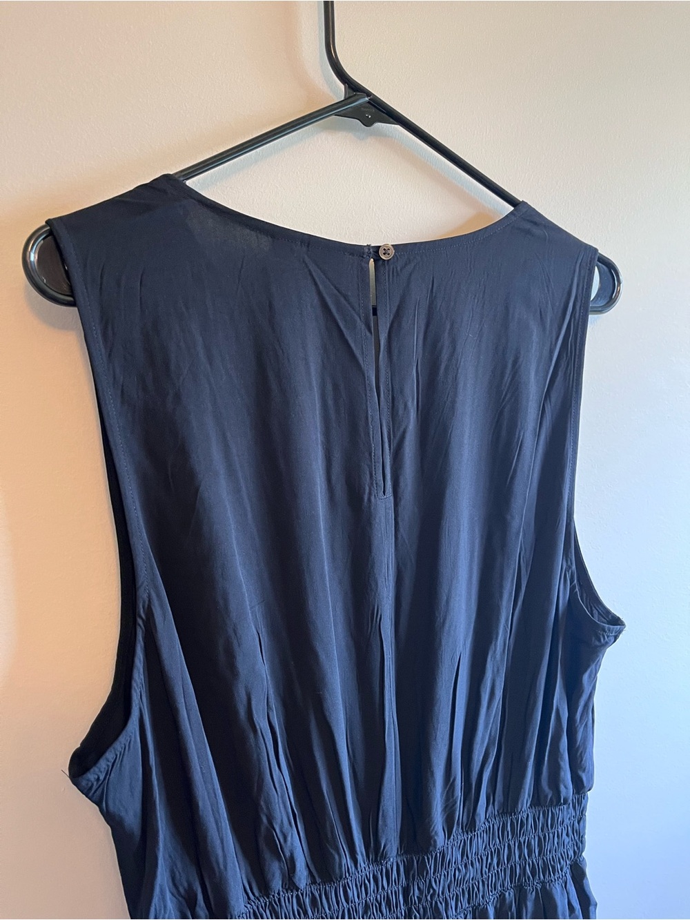 Gap Sleeveless V-Neck Wide Leg Black Jumpsuit - Picture 4 of 11
